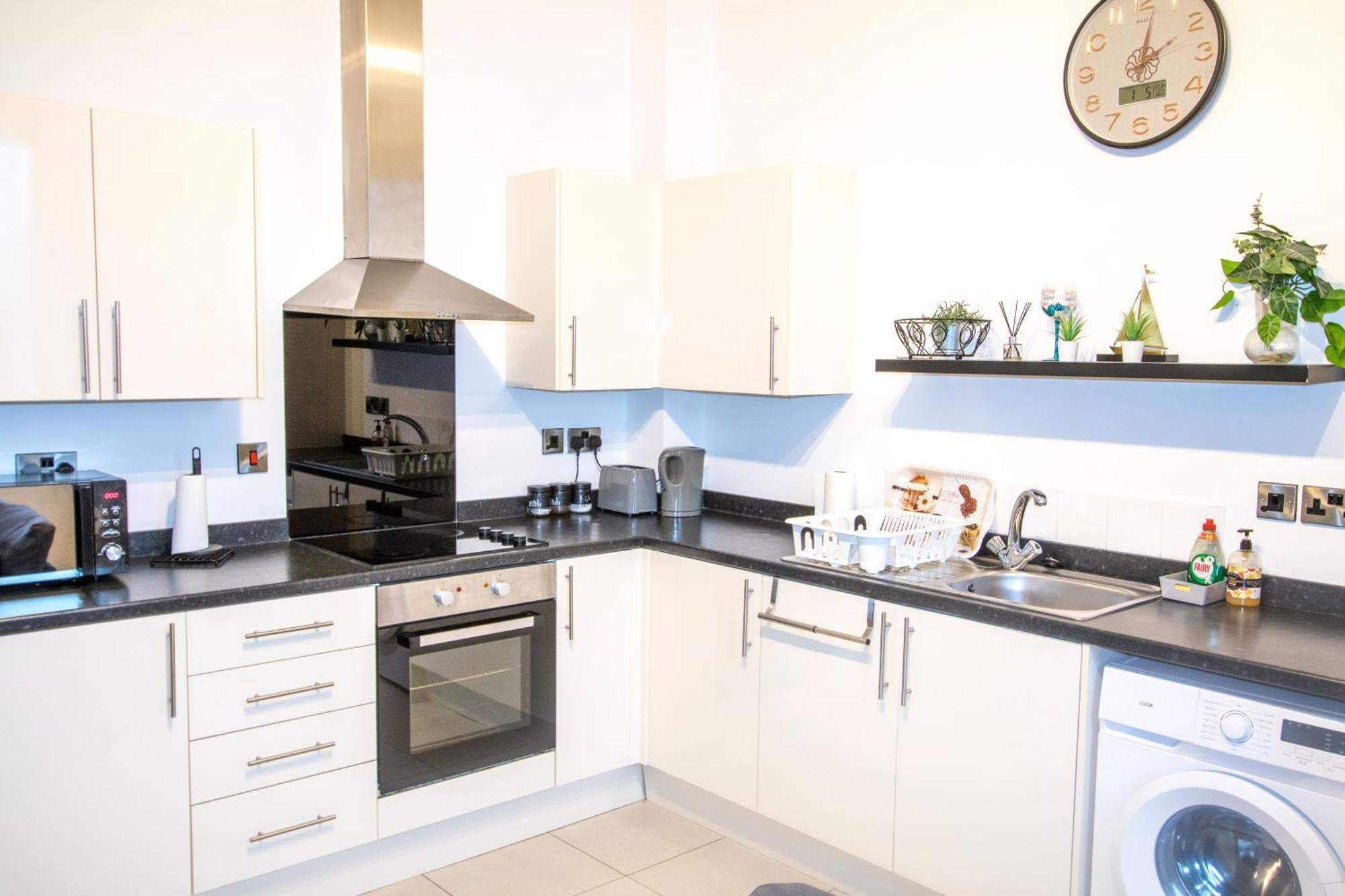 Ideal For Groups - Modern 2 Bedroom Apartment - Free Parking, Transit Links, Close To Stadiums Manchester Kültér fotó