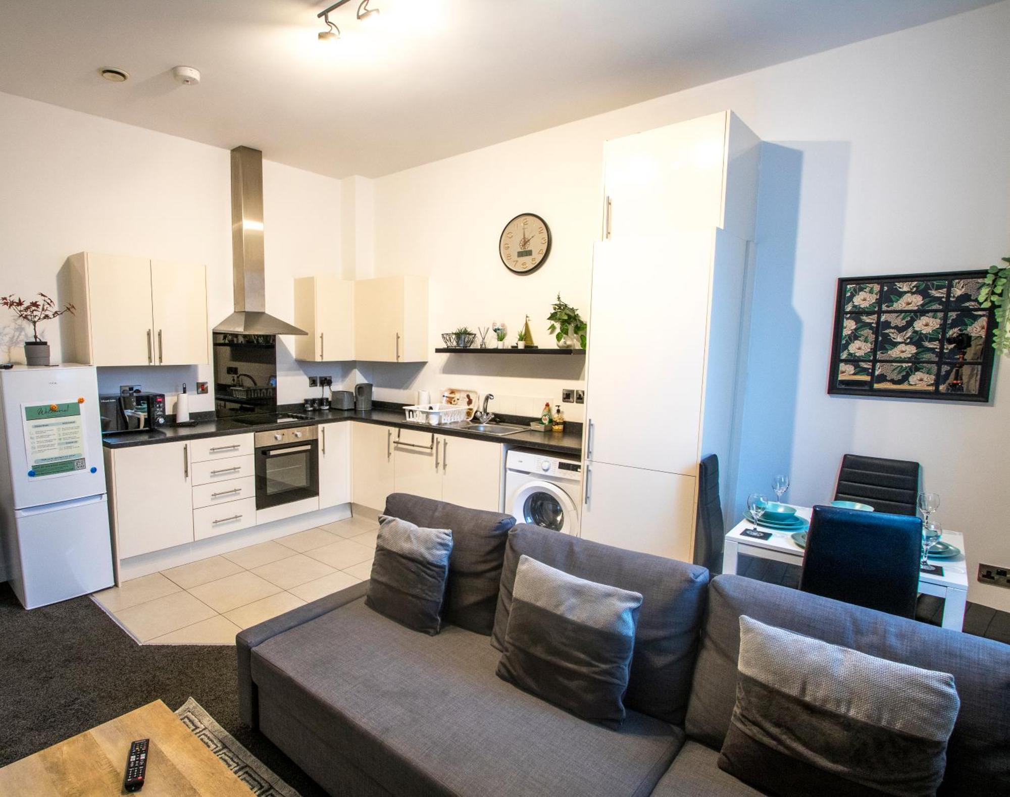 Ideal For Groups - Modern 2 Bedroom Apartment - Free Parking, Transit Links, Close To Stadiums Manchester Kültér fotó